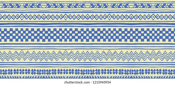 Tribal vector ornament. Seamless African pattern. Ethnic carpet with chevrons and strips. Aztec style. Geometric striped pattern. Ancient interior. Modern rug. Geo print on textile. Vintage fabric.  