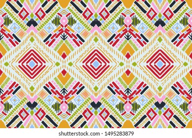 Tribal vector ornament. Seamless African pattern. Ethnic carpet with chevrons. Aztec style. Geometric mosaic on the tile, majolica. Ancient interior. Modern rug. Geo print on textile. Kente Cloth.