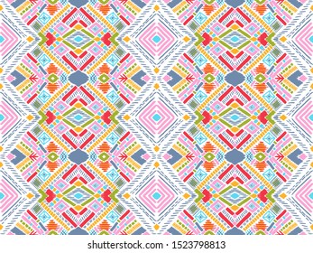 Tribal vector ornament. Seamless African pattern. Ethnic carpet with chevrons. Aztec style. Geometric mosaic on the tile, majolica. Ancient interior. Modern rug. Geo print on textile. Kente Cloth.