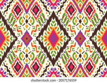 Tribal vector ornament. Seamless African pattern. Ethnic carpet with chevrons. Aztec style. Geometric mosaic on the tile, majolica. Ancient interior. Modern rug. Geo print on textile. Kente Cloth.