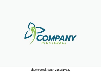 trillium pickleball logo with a combination of a trillium flower and flying ball.