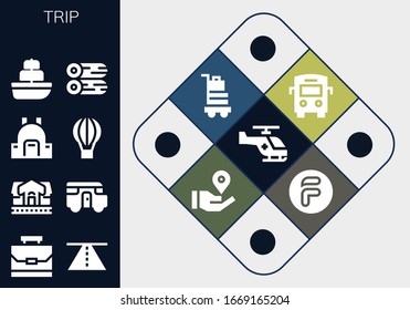 conjunto de iconos de viaje. 13 iconos de viaje rellenos.  Iconos modernos sencillos, como: Helicóptero, maleta, carretera, estación de tren, caravana, mochila, globo aerostático caliente, barco, Woods, autobús, equipaje, pasador de localización
