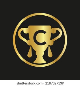 Trophy Farbe doodle Logo C Letzte Rede Blase Arbeitnehmer Wertungstag. Vorlage für die Unternehmensentwicklung für Banner,
Karte, Poster, Hintergrund.
