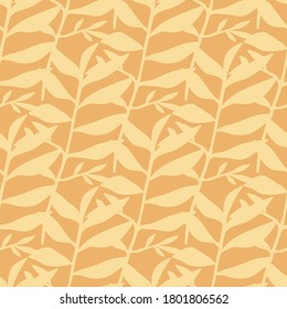 Las siluetas de hojas tropicales son un patrón inquebrantable. Fondo naranja con follaje ligero. Impresión floral. Excelente para papel de pared, textil, papel envolvente, impresión de tela. Ilustración vectorial.