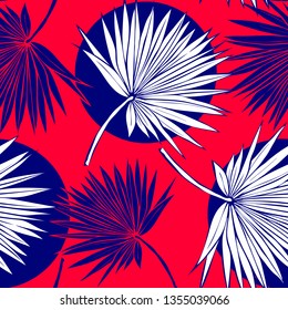 Tropical exotic seamless vector pattern background with palm leaves, jungle leaf. Summer design for fashion, prints, textile. 
