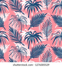 Tropical Palm Tree Leaves Vector Seamless Pattern. Hand Drawn Doodle Palm Leaf Sketch Drawing. Summer Floral Background. Tropical Plants Wallpaper