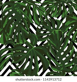 Tropical Print. Jungle Seamless Pattern. Vector Tropic Summer Motif with Hawaiian Flowers. Background Texture, Wrapping Paper, Textile, Fabric or Wallpaper. 
