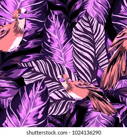 Patrón tropical sin fisuras con hojas y loro rojo. Hermosa huella de alamante con plantas y pájaros exóticos dibujados a mano. Diseño tropical con bañador.
