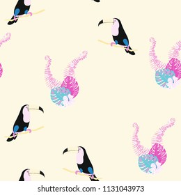 Tropical seamless pattern with toucan, flowers and leaves. Beautiful background with tropical leaves and flowers. Birds of the jungle. For covers, paper, wallpaper and fabric.