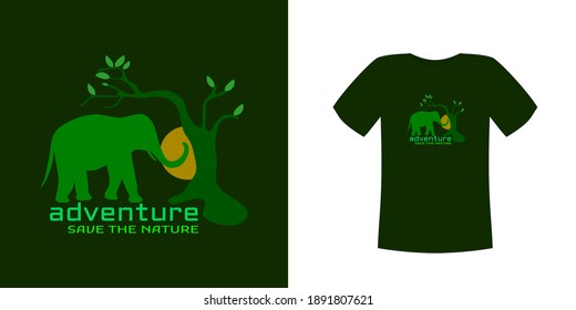 El vector de diseño de camisetas, con silueta de elefante, árbol y luna sobre telas oscuras con el texto "aventura salvar la naturaleza", puede ser personalizado para diferentes colores de fondo.