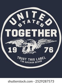 T-Shirt oder Poster-Design mit Adler Kopf und Text Vereinigte Staaten von Amerika