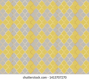 Turkish Mosque Vector Seamless Pattern. Argyle rhombus muslim textile background. Traditional mosque pattern with gold grid. Rich islamic argyle seamless design of lantern lattice shape tiles.