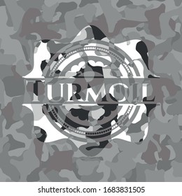 Turbulenzen auf grauem Camo-Muster