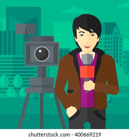 Reportero de televisión trabajando.