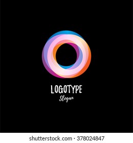 Twist, isoliertes Vektorlogo. Abstrakte Symbolform. Schlauer Logotyp. Hurrikan, Tornado, grafische Symbole. Farbige Mediensymbole setzen.