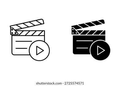 Zwei schwarz-weiße Klappertafeln mit Play Buttons Medienkino