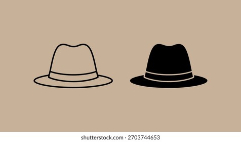 Zwei Fedora-Hüte, einer in beige und der andere in massivem Schwarz, nebeneinander auf neutralem Hintergrund dargestellt.
