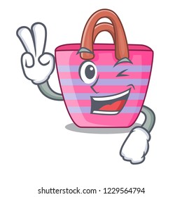 Two finger Beach picnic bag on character shape