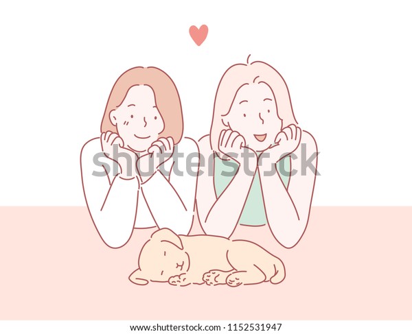 2人の女の子はあごで可愛い子犬を見ている 手描きのスタイルのベクター画像デザインイラスト のベクター画像素材 ロイヤリティフリー