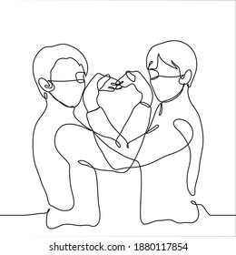 zwei Männer in Masken halten ihre Hände und bilden eine Herzform. eine Linie ziehen zwei Männer zeigen ein Herz. Das Konzept der Liebe, Offenheit, Empathie, Fürsorge, Dankbarkeit, Verliebe