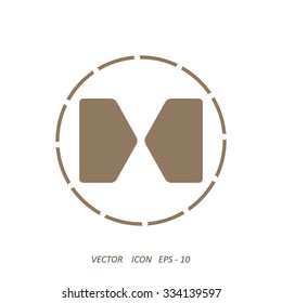 Two opposite triangular arrows pointing to the center icon.