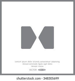 Two opposite triangular arrows pointing to the center icon.