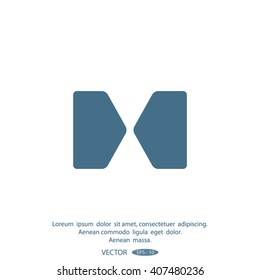 Two opposite triangular arrows pointing to the center icon.