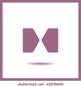 Two opposite triangular arrows pointing to the center icon.