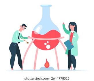 Dois cientistas realizando um experimento químico com fogo e um frasco de fundo redondo contendo um líquido vermelho, a mulher segurando uma prancheta e apontando para cima, o homem acendendo o queimador de bunsen