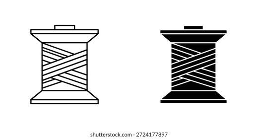 Zwei Fadenspulen mit schwarz-weißen Linien