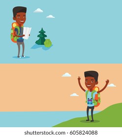 Dos carteles de viaje con espacio para texto. Diseño plano vectorial. Diseño horizontal. Viajero africano explorando el mapa. Viajero con mochila y binoculares mirando el mapa. Dirección de búsqueda del viajero en el mapa
