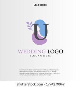 Logo inicial del vector de belleza U, logotipo de escritura a mano de firma inicial, boda, moda, joyas, boutique, floral y botánica con plantilla creativa para cualquier empresa o negocio.