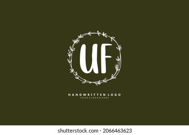 Logo de U F UF, letra inicial o manuscrita para la identidad. Logo con firma y estilo dibujado a mano.