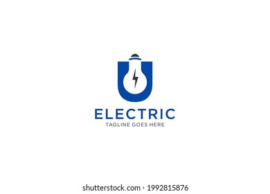 U Letter Logo-Design mit Glühbirne und Blitzschlag. Elektrischer Bolzbrief.
