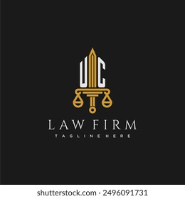 Monograma inicial de la UC para el logotipo del bufete de abogados con espada y escala