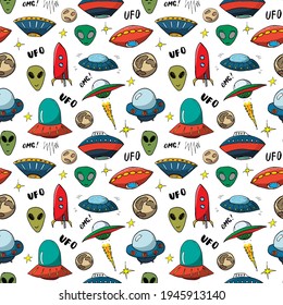 Ufo and aliens Seamless pattern. Cute Doodles space ships sketch. Hand drawn Cartoon Vector illustration.