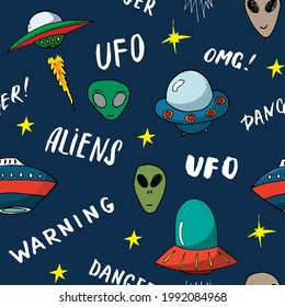 Ufo and aliens Seamless pattern. Cute Doodles space ships sketch. Hand drawn Cartoon Vector illustration.