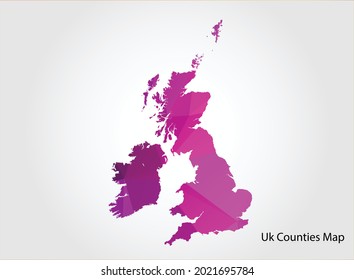 Condados del Reino Unido Mapa color rosa sobre fondo blanco poligonal