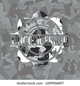 Unbesorgt graues Camo-Emblem. Vektorillustration Illustration.