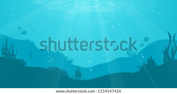 魚のシルエット 海藻 サンゴの背景に水中の漫画 海の生活 かわいいデザイン ベクターイラスト のベクター画像素材 ロイヤリティフリー