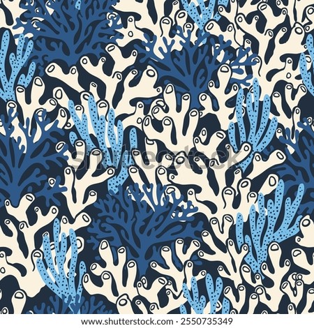 Underwater seamless pattern with repeated coral polyps, algae and seaweed. Aquatic colorful sketch ornament. Hand drawn marine flora and ocean wildlife print for textile, paper design, backgrounds.