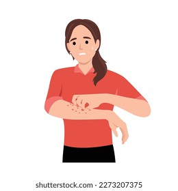 Mujer infeliz y sufriente rascando la piel de su mano. Diversos problemas cutáneos, como alergias, psoriasis, picor, dermatitis atópica, eccema, sequedad, enrojecimiento. Enfermedad de virus y concepto de eczema