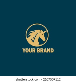 diseño de logotipo sencillo para cabeza de unicornio oro de lujo