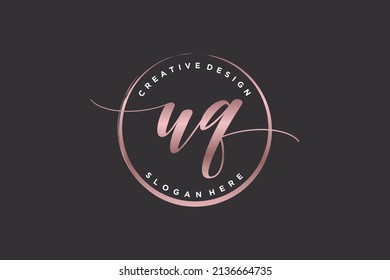 Logo de escritura a mano UQ con la firma del vector de plantilla de círculo, boda, moda, floral y botánica con plantilla creativa.