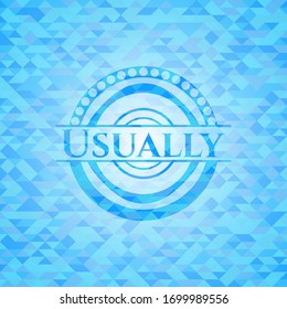 emblema azul claro con fondo de mosaico triangular