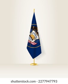 Bandera de Utah en un puesto de bandera. Ilustración vectorial.