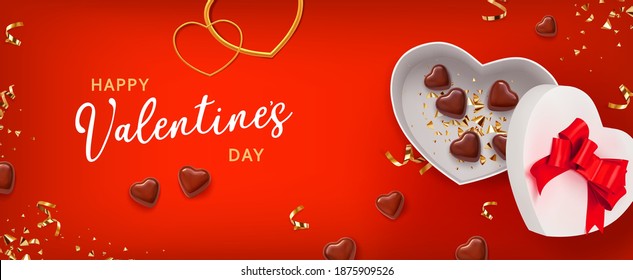 La caja de regalo de San Valentín forma el corazón sobre fondo rojo con forma de chocolate corazón. Gran diseño para cualquier propósito. Tarjeta de saludo, cartel, afiche. Cartel, tarjeta, postal, ilustración vectorial. 3.ª realista