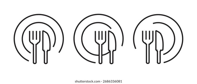 Variación de iconos de contorno de trazo editable de placa, cuchillo y tenedor aislados en diseño de Ilustración vectorial plana de fondo blanco