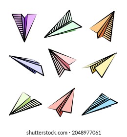 Varios planos de papel dibujados a mano. Aviones de doodle coloridos. Icono de avión, siluetas simples de avión. Esbozo, arte de línea. Ilustración vectorial.