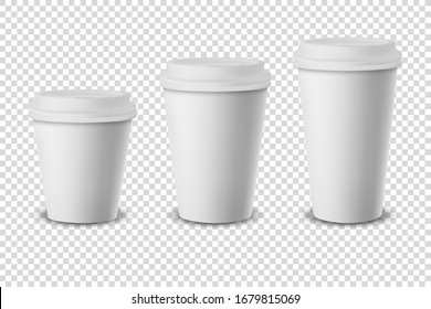 Vector 3d White Realist Disposable Closed Paper, Plastic Coffee Cup for Drinks with White, Brown and Black Lid Set Closeup Aislado en Fondo Transparente. Plantilla de diseño, Trampa. Vista frontal